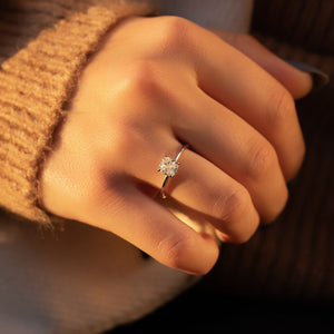 The Kamellie Set With A 2 Carat Cushion Lab Diamond