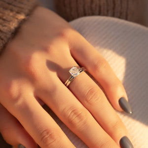 The Kamellie Set With A 2 Carat Cushion Lab Diamond