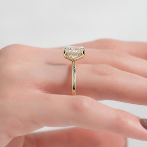 The Kamellie Set With A 4.5 Carat Elongated Cushion Moissanite
