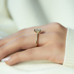 The Kamellie Set With A 4.5 Carat Elongated Cushion Moissanite