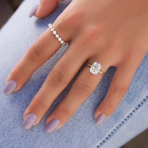 The Kamellie Set With A 4.5 Carat Elongated Cushion Moissanite