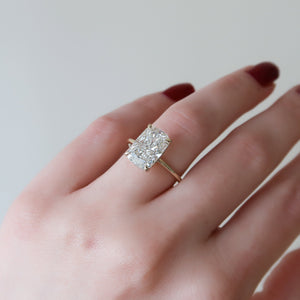 The Kamellie Set With A 4.5 Carat Elongated Cushion Moissanite