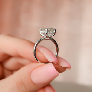 The Kamellie Set With A 2 Carat Emerald Lab Diamond