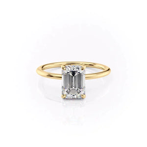The Kamellie Set With A Emerald Moissanite