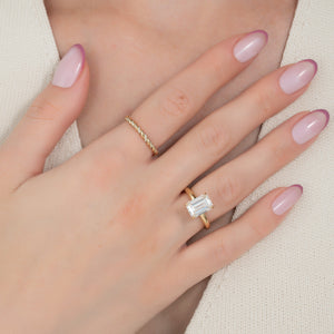The Kamellie Set With A 2 Carat Emerald Lab Diamond