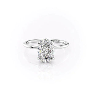 The Kamellie Set With A Oval Moissanite