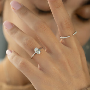 The Kamellie Set With A 2 Carat Oval Lab Diamond