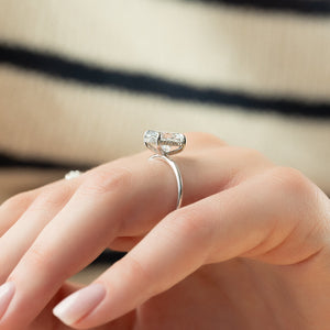 The Kamellie Set With A 2 Carat Oval Lab Diamond