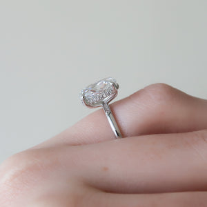 The Kamellie Set With A 2 Carat Oval Lab Diamond
