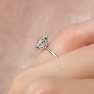 The Kamellie Set With A 2 Carat Oval Lab Diamond