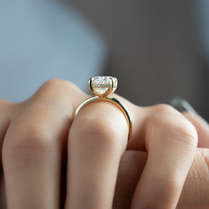 The Kamellie Set With A 2 Carat Oval Lab Diamond