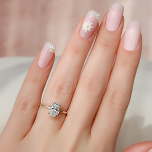The Kamellie Set With A 2 Carat Oval Lab Diamond