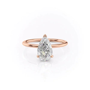 The Kamellie Set With A Pear Moissanite