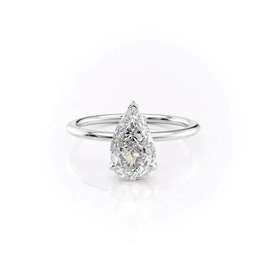 The Kamellie Set With A 3.5 Carat Pear Moissanite