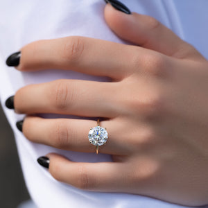 The Kamellie Set With A 3 Carat Round Lab Diamond