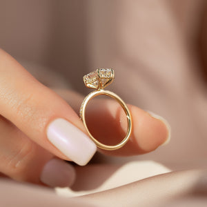 The Pave Kamellie Set With A 2 Carat Emerald Lab Diamond