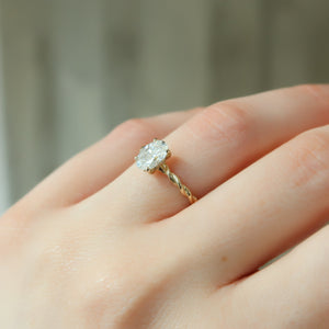 The Alice Set With A 3 Carat Oval Lab Diamond