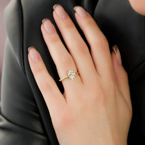 The Alice Set With A 3 Carat Oval Lab Diamond