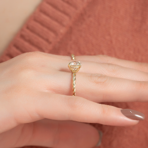 The Alice Set With A 2 Carat Round Lab Diamond
