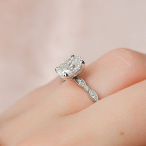 The Jasmine Set With A 1 Carat Oval Lab Diamond
