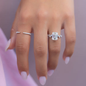 The Mia Set With A 1 Carat Emerald Lab Diamond