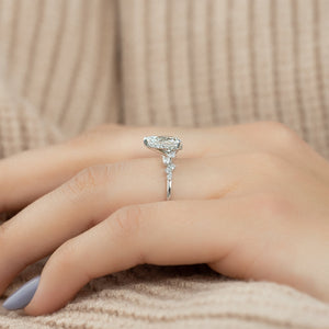 The Mia Set With A 1 Carat Pear Lab Diamond