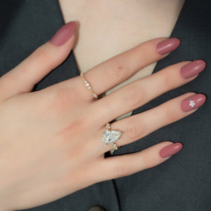 The Mia Set With A 1 Carat Pear Lab Diamond