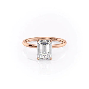 The Nelly Set With A Emerald Moissanite