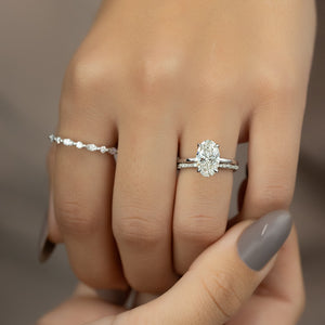 The Nelly Set With A 1 Carat Oval Lab Diamond