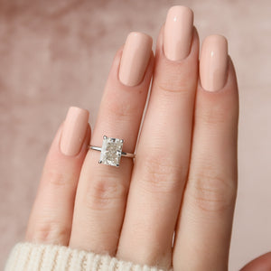 The Nelly Set With A 1 Carat Radiant Lab Diamond