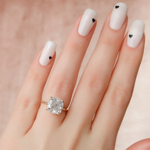The Crown Kamellie Set With A 2 Carat Cushion Lab Diamond