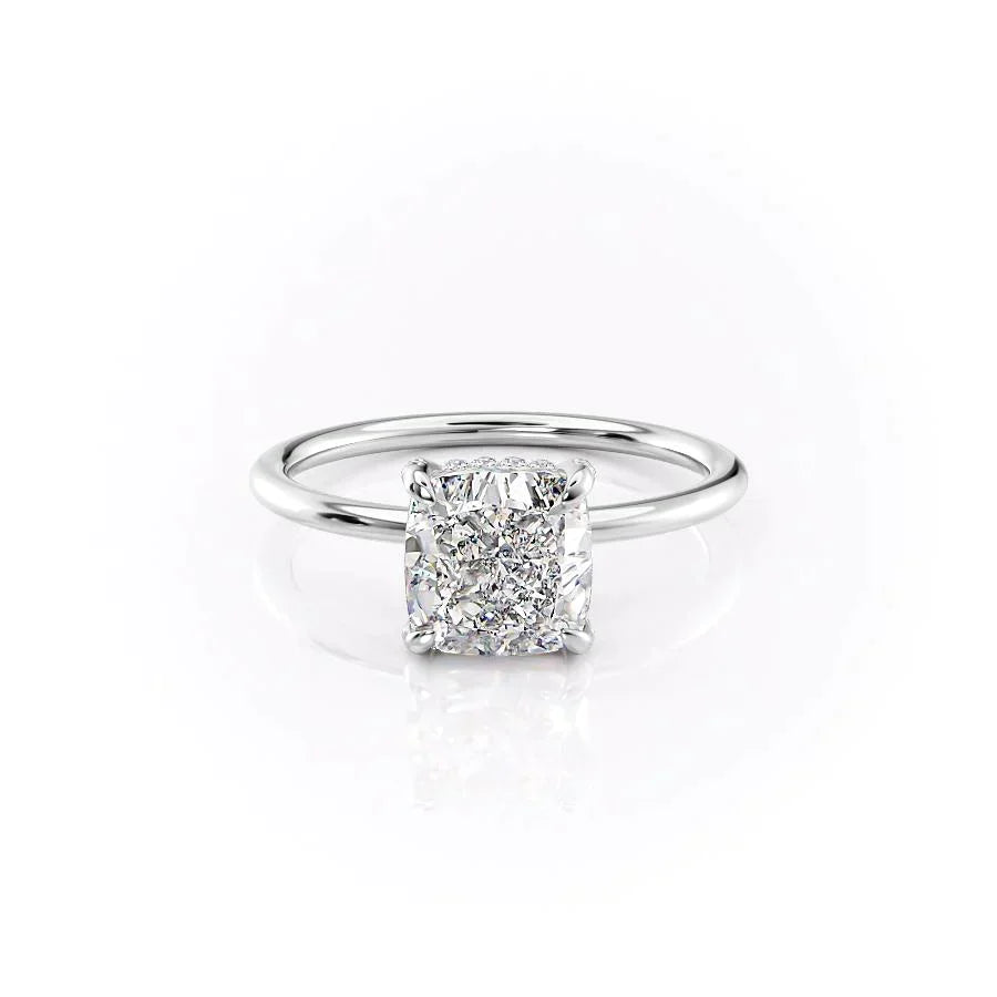 The Crown Kamellie Set With A Cushion Moissanite