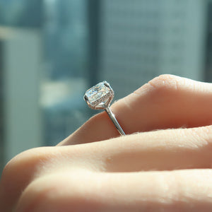 The Crown Kamellie Set With A 1 Carat Cushion Lab Diamond