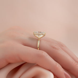 The Crown Kamellie Set With A 4.5 Carat Elongated Cushion Moissanite