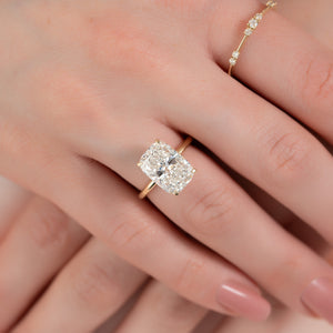 The Crown Kamellie Set With A 3 Carat Elongated Cushion Lab Diamond