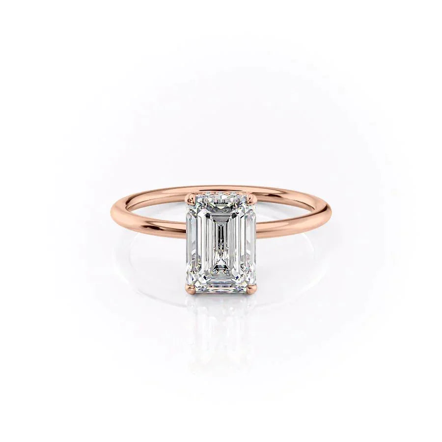 The Crown Kamellie Set With A 2.5 Carat Emerald Lab Diamond
