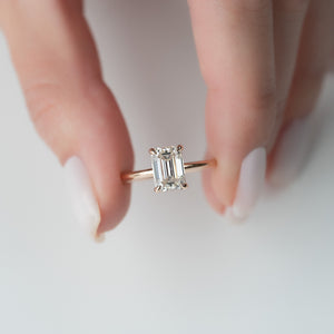 The Crown Kamellie Set With A 2 Carat Emerald Lab Diamond