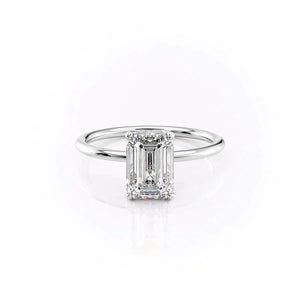 The Crown Kamellie Set With A 1.5 Carat Emerald Lab Diamond