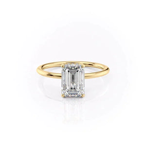 The Crown Kamellie Set With A 2.5 Carat Emerald Lab Diamond