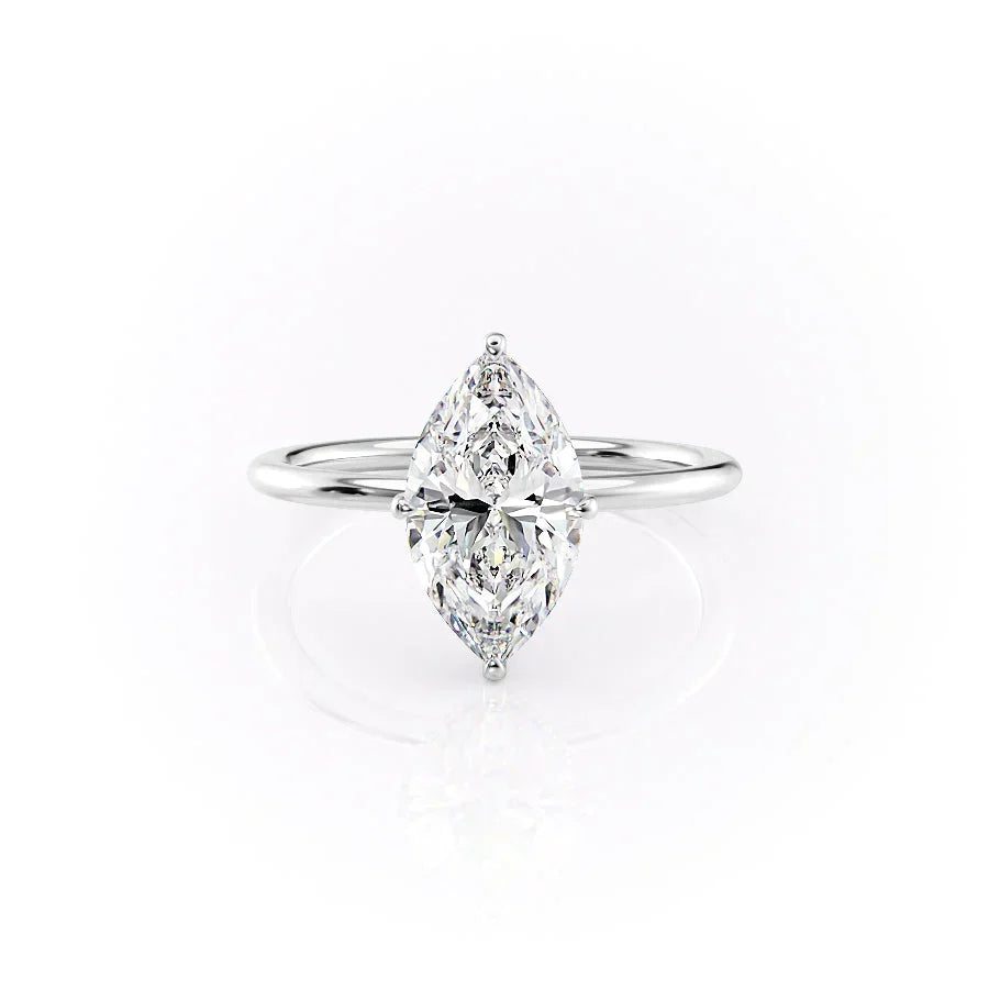 The Crown Kamellie Set With A Marquise Moissanite