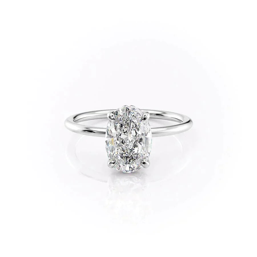 The Crown Kamellie Set With A Oval Moissanite