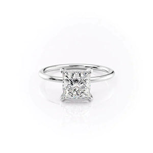 The Crown Kamellie Set With A Princess Moissanite