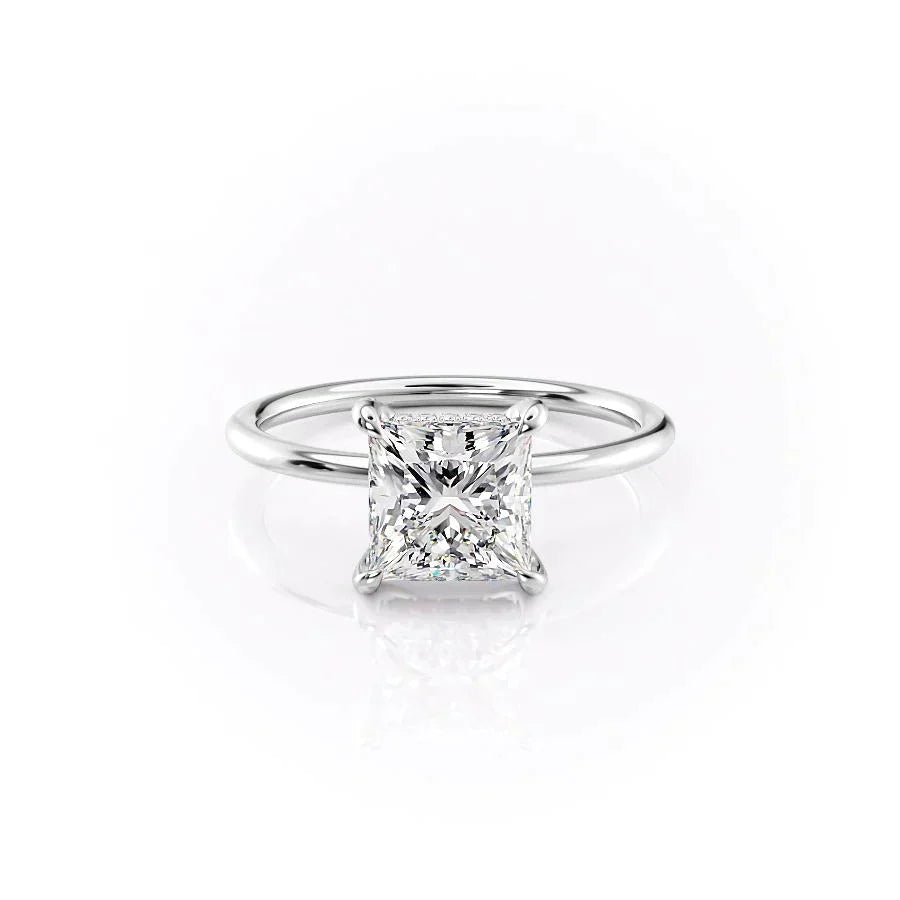The Crown Kamellie Set With A 3.5 Carat Princess Moissanite