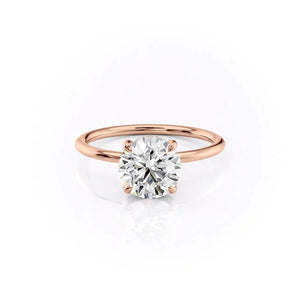 The Crown Kamellie Set With A Round Moissanite
