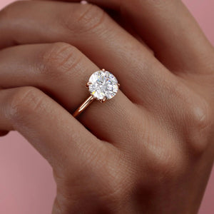 The Crown Kamellie Set With A 1 Carat Round Lab Diamond