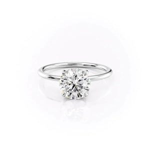 The Crown Kamellie Set With A 3.5 Carat Round Moissanite