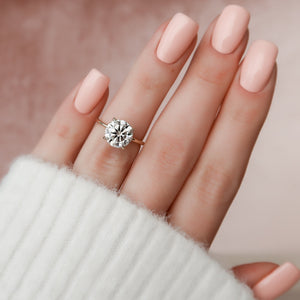 The Crown Kamellie Set With A 1 Carat Round Lab Diamond
