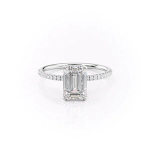 The Pave Crown Kamellie Set With A 2.5 Carat Emerald Moissanite