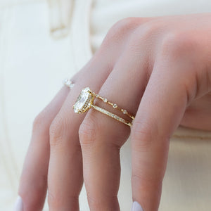 The Pave Crown Kamellie Set With A 2 Carat Oval Lab Diamond