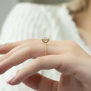 The Pave Crown Kamellie Set With A 2 Carat Princess Lab Diamond
